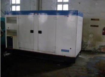 雄县康明斯150kw大型柴油二手发电机组
